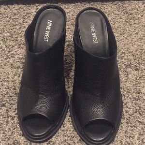 Nine West black open toe mules clogs